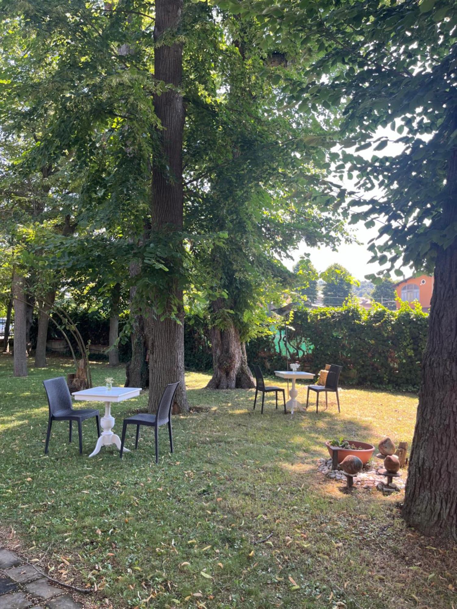 B&B Villa Degli Aceri Carcare Bagian luar foto